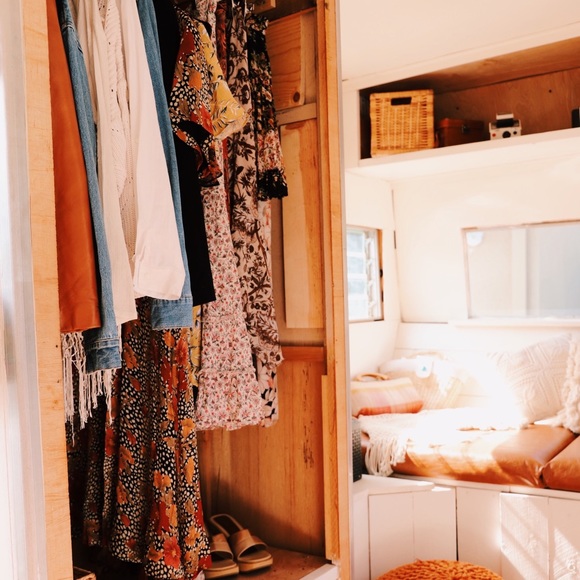 Meet your Posher, Alexis - Picture 2 of 5